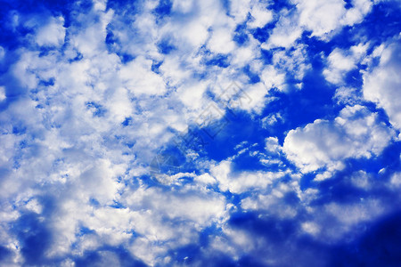 蓝色天空和浮蓝的白云宗教臭氧自由天堂空气质量云景墙纸阳光天气环境背景图片