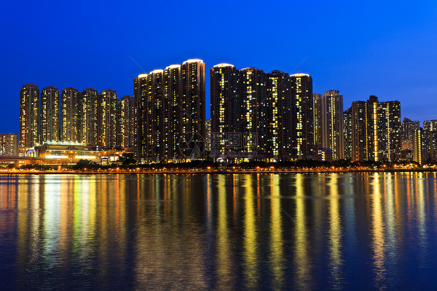 香港人口拥挤的城市摩天大楼日落办公室工作地标建筑学游客玻璃旅行商业图片