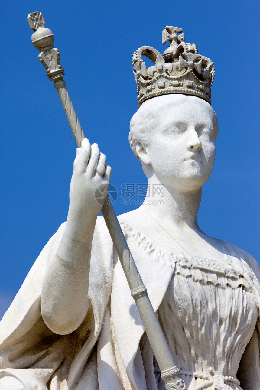 伦敦Kensington宫维多利亚王后女神像旅行历史性版税公园花园景点纪念碑城市历史地标图片