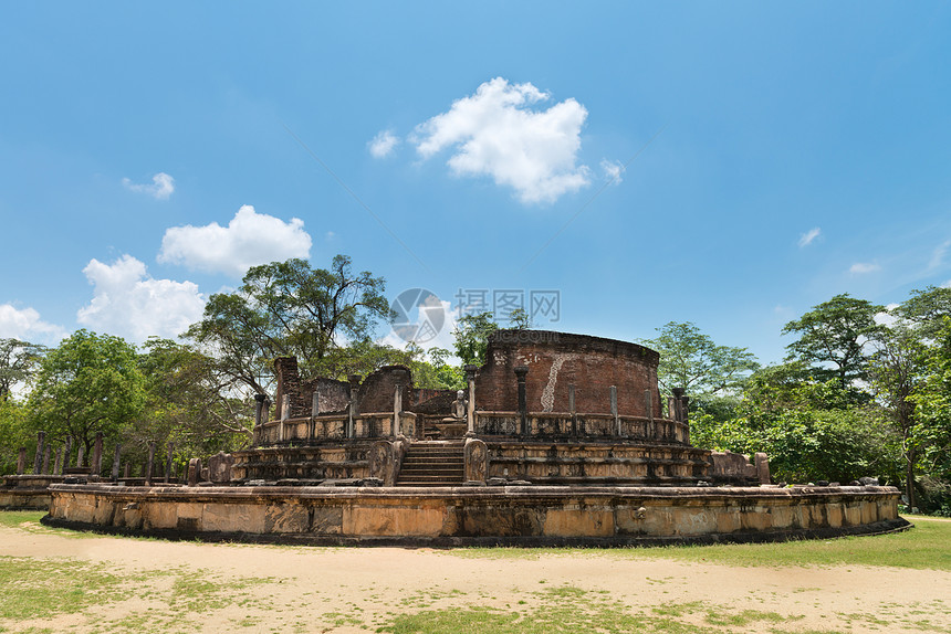 古代斯里兰卡建筑独有的结构 是历史悠久的旅行岩石遗产蓝色宗教增值税佛塔城市旅游石头图片