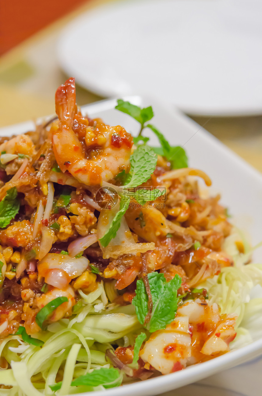 泰式美食食物绿色猪肉白色红色海鲜盘子沙拉蔬菜图片