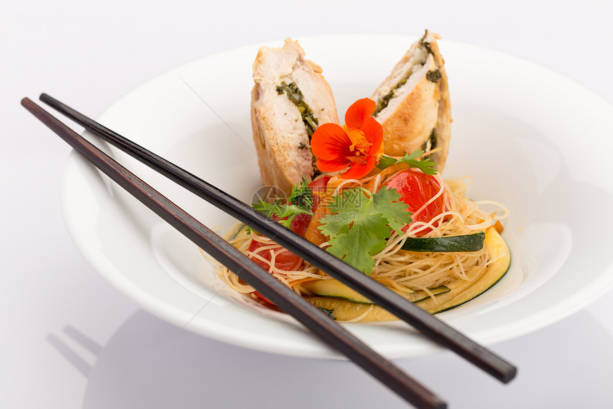 亚洲食品美食香菜蔬菜制品食物起动机营养面条盘子闹剧图片