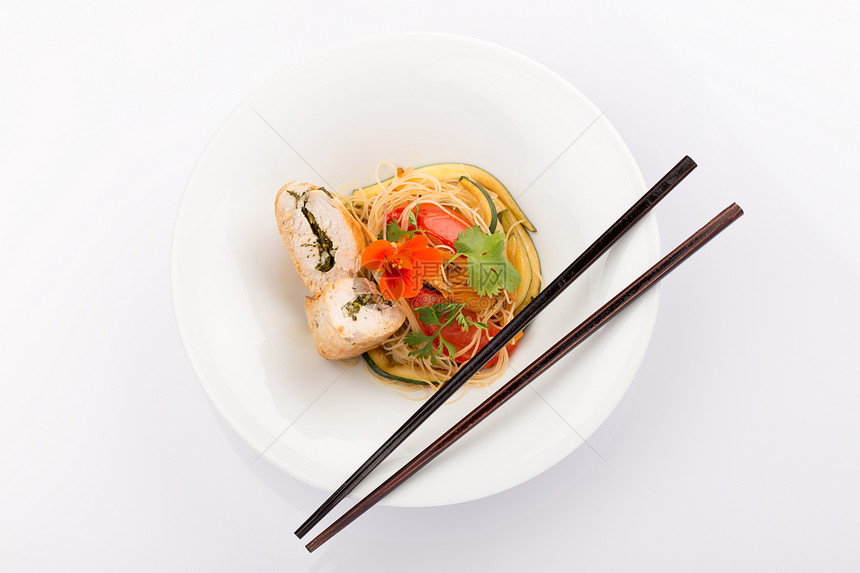 亚洲食品营养面条美食蔬菜作品油炸制品盘子食物筷子图片