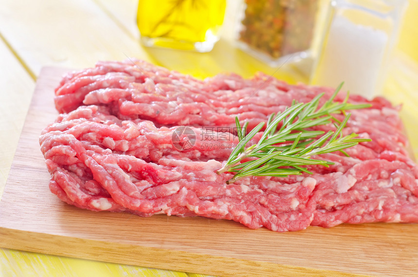 分钟肉盘子猪肉餐巾洋葱牛肉食谱地面桌子烹饪营养图片