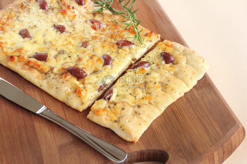 美食披萨迷迭香营养午餐糕点烹饪草药味道矩形食物图片