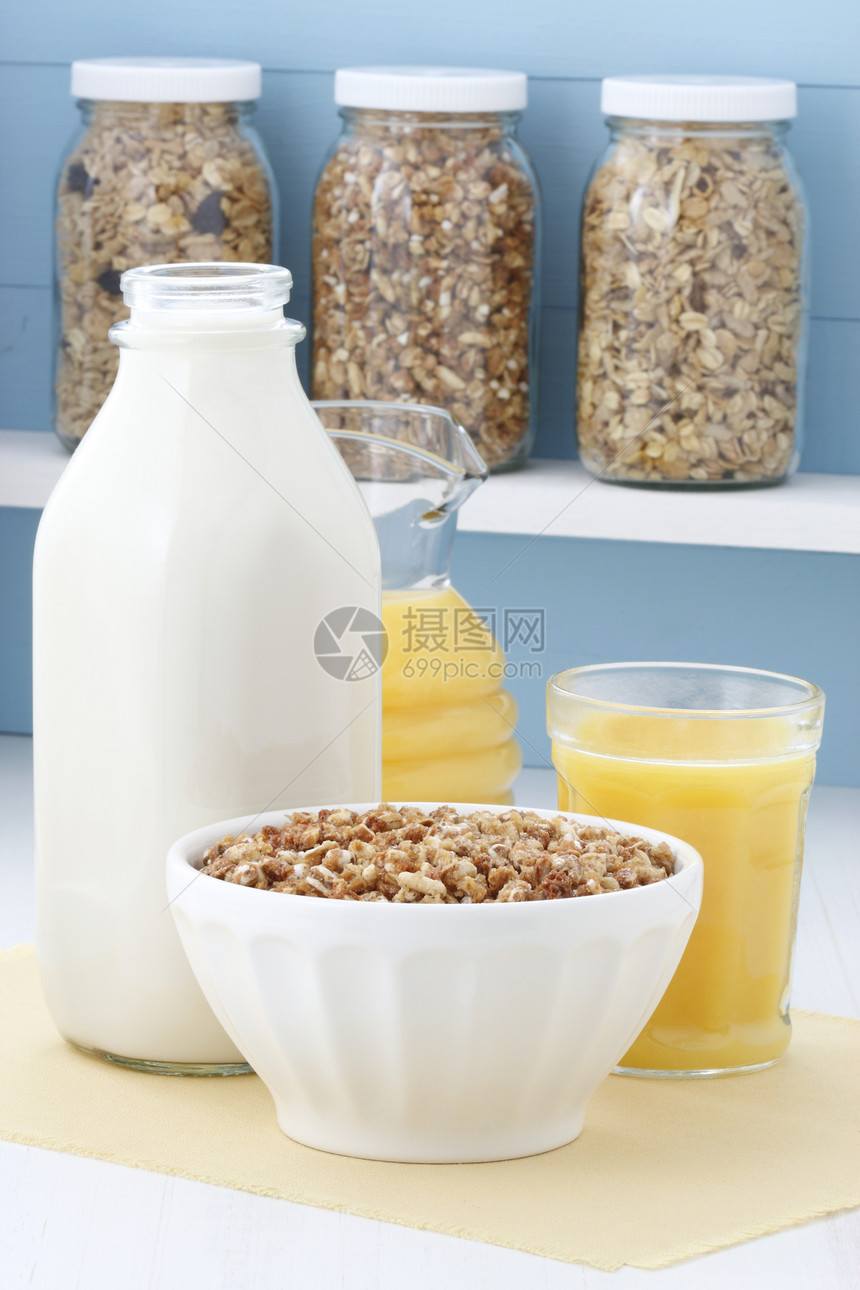 健康 健康的谷物早餐美味坚果小麦杏仁甜点纤维燕麦食物小吃奶制品玻璃图片