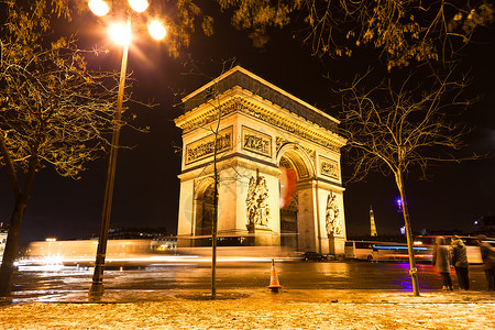 巴黎的三龙座王宫橙子纪念碑地标凯旋建筑学点燃交通建筑蓝色踪迹背景图片