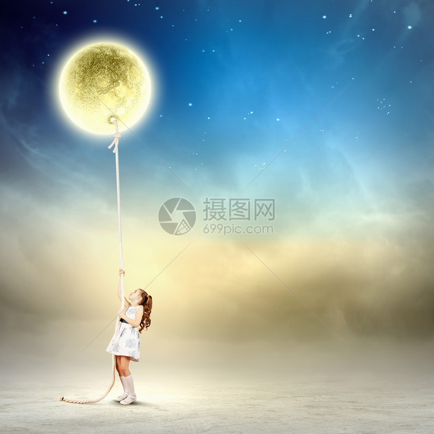 小女孩拉月亮征服星星童话力量绳索月亮女性竞赛斗争电缆图片