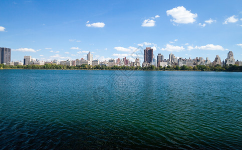 肯尼迪纽约市中央公园储藏中心反思叶子办公室公园城市反射季节天空景观树木背景