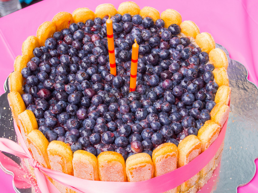 蓝莓生日蛋糕乐趣浆果磨砂水果后代家庭糕点甜点幸福食物图片