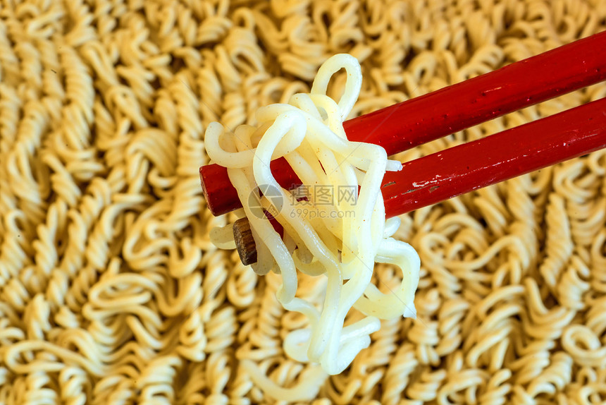 中国面条生菜煮熟糖类黄色垃圾食物产品蔬菜粮食午餐筷子曲线图片