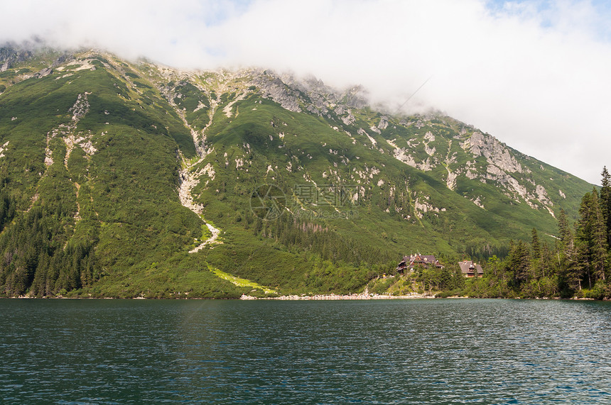 塔特拉山区的山丘小屋图片