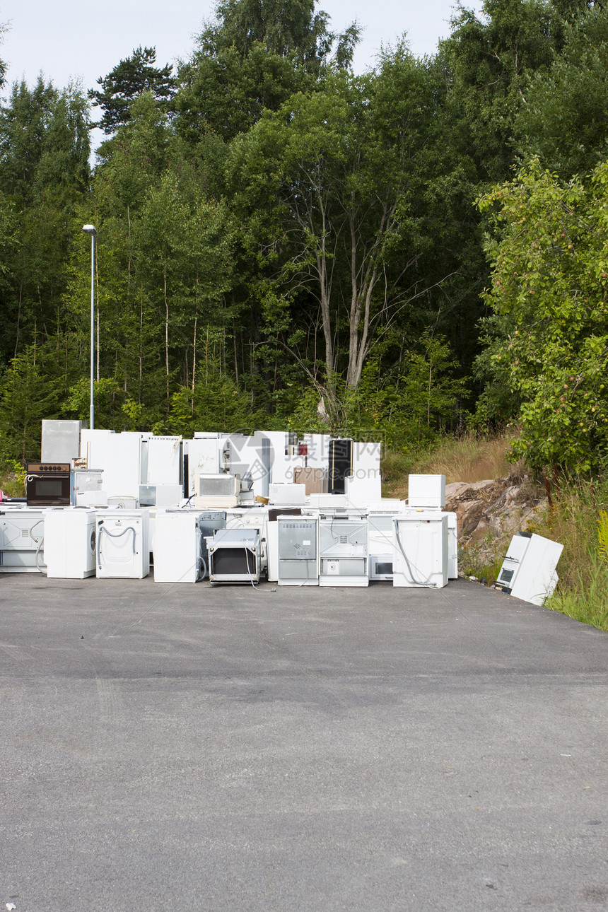 旧废旧垃圾冰箱木板电子产品垃圾场公司倾倒天空木头产品填埋场金属图片