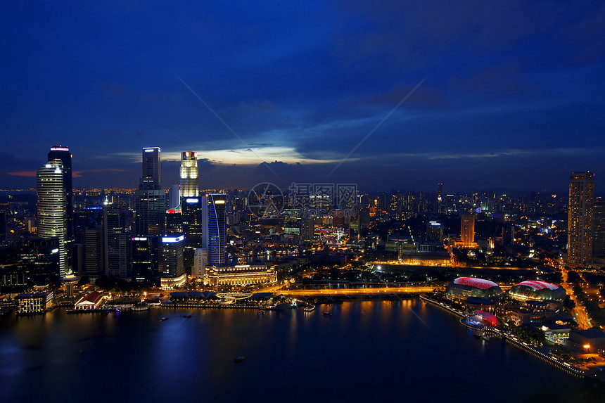 新加坡天线日落反射街道景观民众城市酒店文化天际地标图片