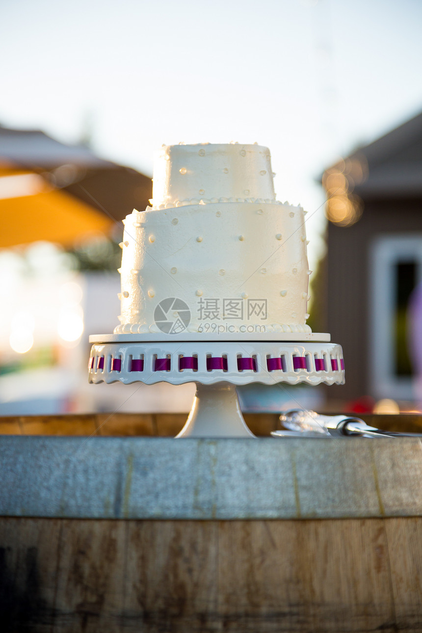 婚礼蛋糕招待会接待白色紫色婚宴甜点派对糖果庆典结婚日图片