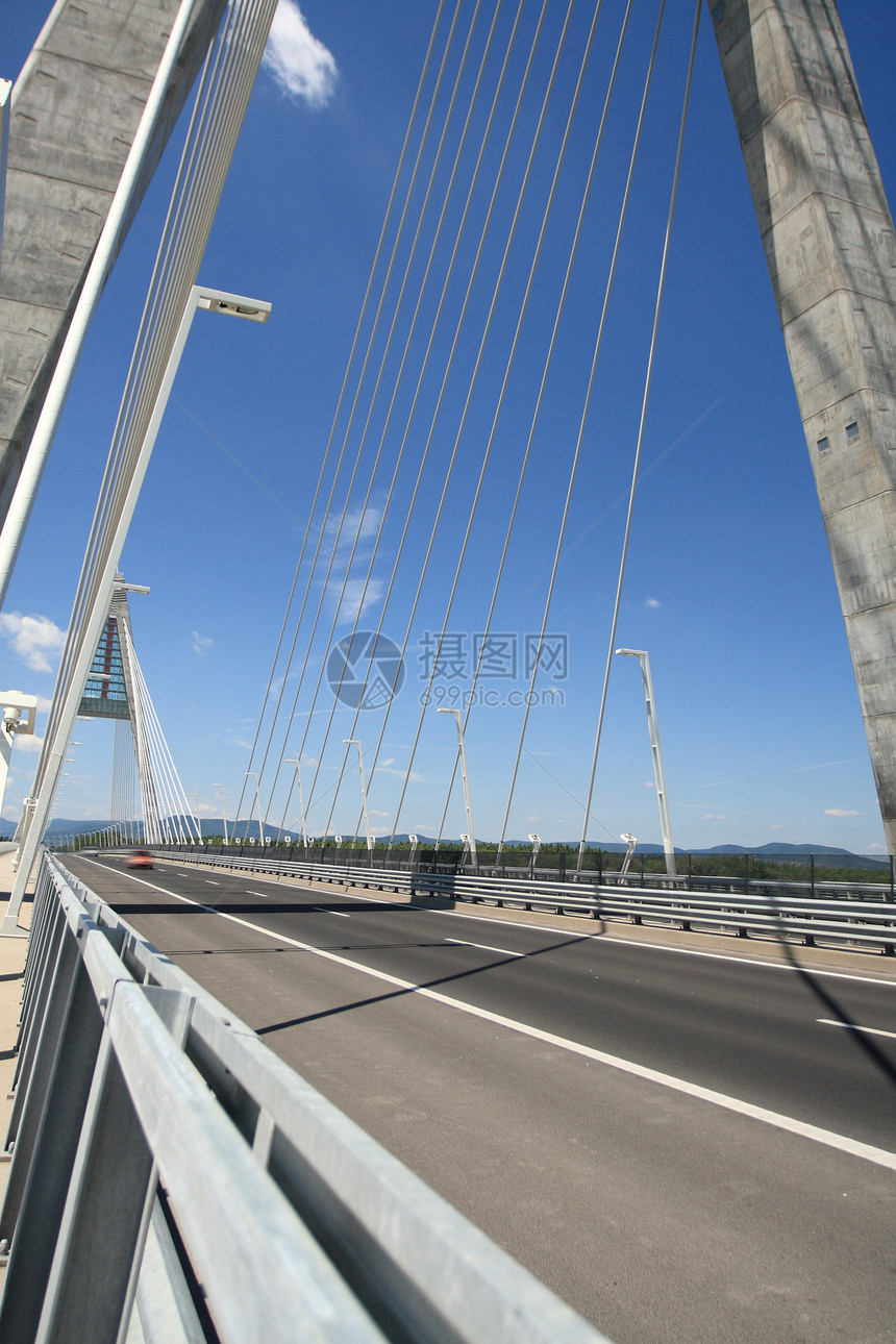 桥梁详情匈牙利几何学艺术运输戏剧性旅行天空灯柱穿越工程三角形图片