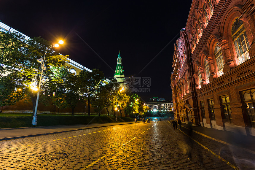 克里姆林宫附近的莫斯科夜景建筑学正方形文化星星首都历史建筑天空反射中心图片