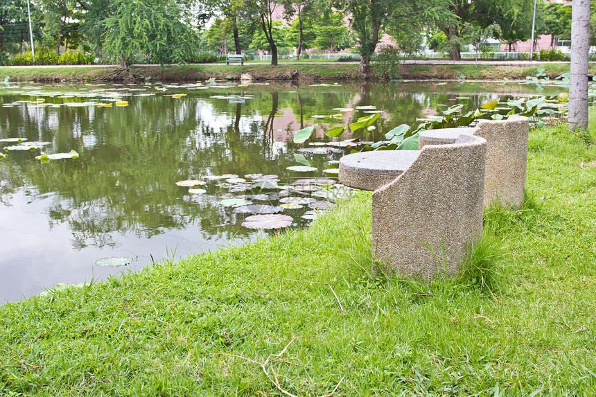 瓦奇拉本贾塔斯公园花园公园休息阳光椅子石头长椅风景场景座位图片