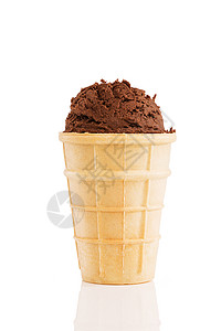 巧克力威化饼巧克力冰淇淋 在华夫饼蛋卷背景
