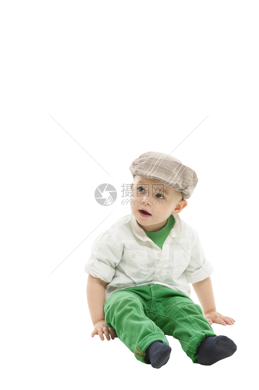穿着布帽的小可爱男孩图片