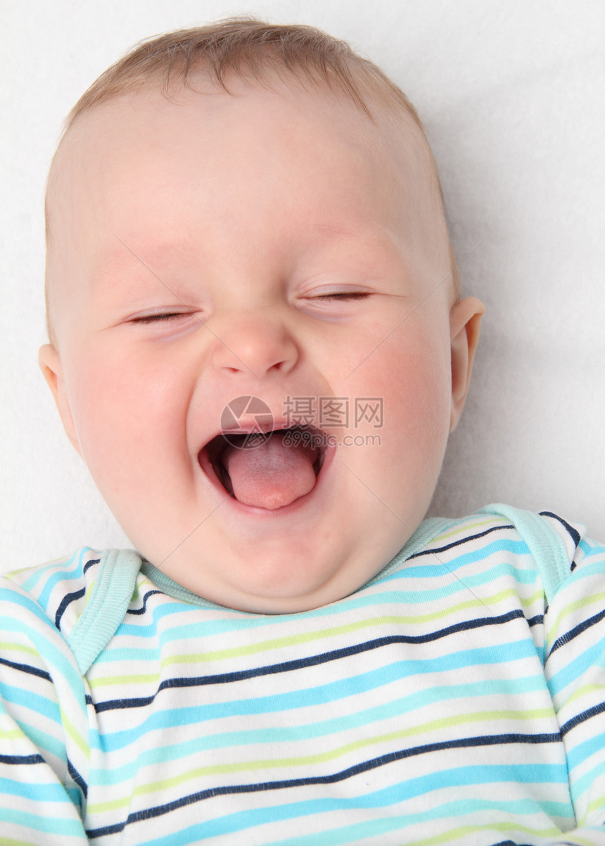 欢笑快乐的婴儿图片