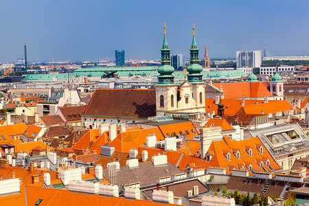 屋顶景观斯洛伐克布拉迪斯拉发历史中心的顶部视图建筑城市教会天际景观旅行城堡蓝色首都全景背景