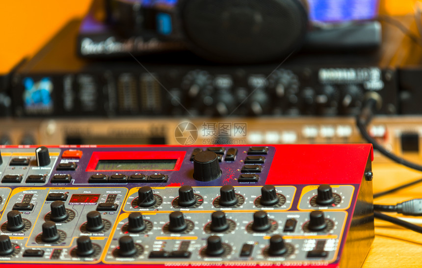 音频混音器的剪贴照片打碟机工作室收音机娱乐派对音乐技术桌子玩家混合器图片