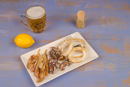 各种炸鱼乌贼鱿鱼圈小吃食物美食水平油炸啤酒高清图片