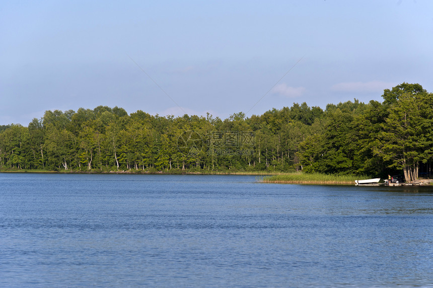 瑞典Asnen湖自然保护区天空森林牧歌树木水域旅行图片