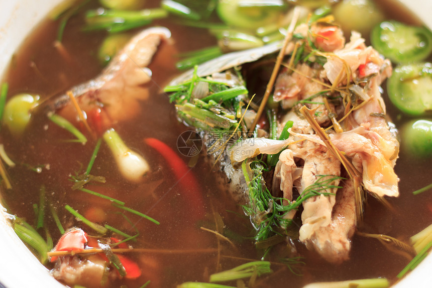 TomYum淡水鱼文化烹饪胡椒生物植物食物餐厅洋葱美食苔藓图片