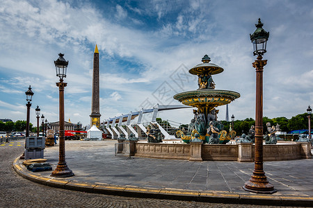 方灯法国巴黎夏季日暑月日 地方协调会法国巴黎鹅卵石方尖碑喷泉天空城市旅游雕塑吸引力和睦建筑背景