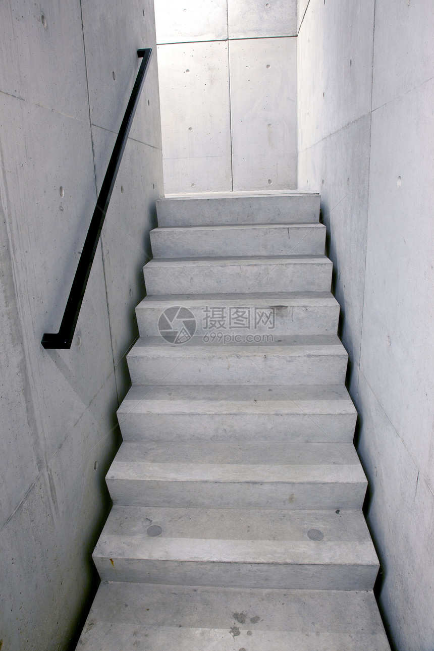 混凝土楼梯和楼梯向上图片