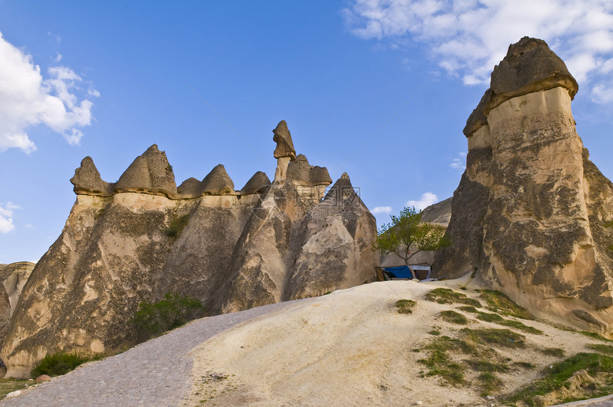 卡帕帕多西亚石头火鸡岩石全景洞穴国家场景爬坡编队教会图片