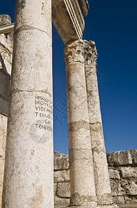 迦百农柱子考古的高清图片