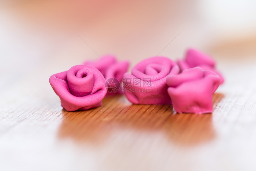 贴上甜美美味可食用的玫瑰图片