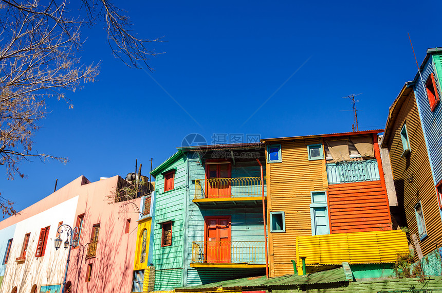 布宜诺斯艾利斯的亮色建筑学邻里阳台瓦楞文化探戈城市观光地标窗户图片