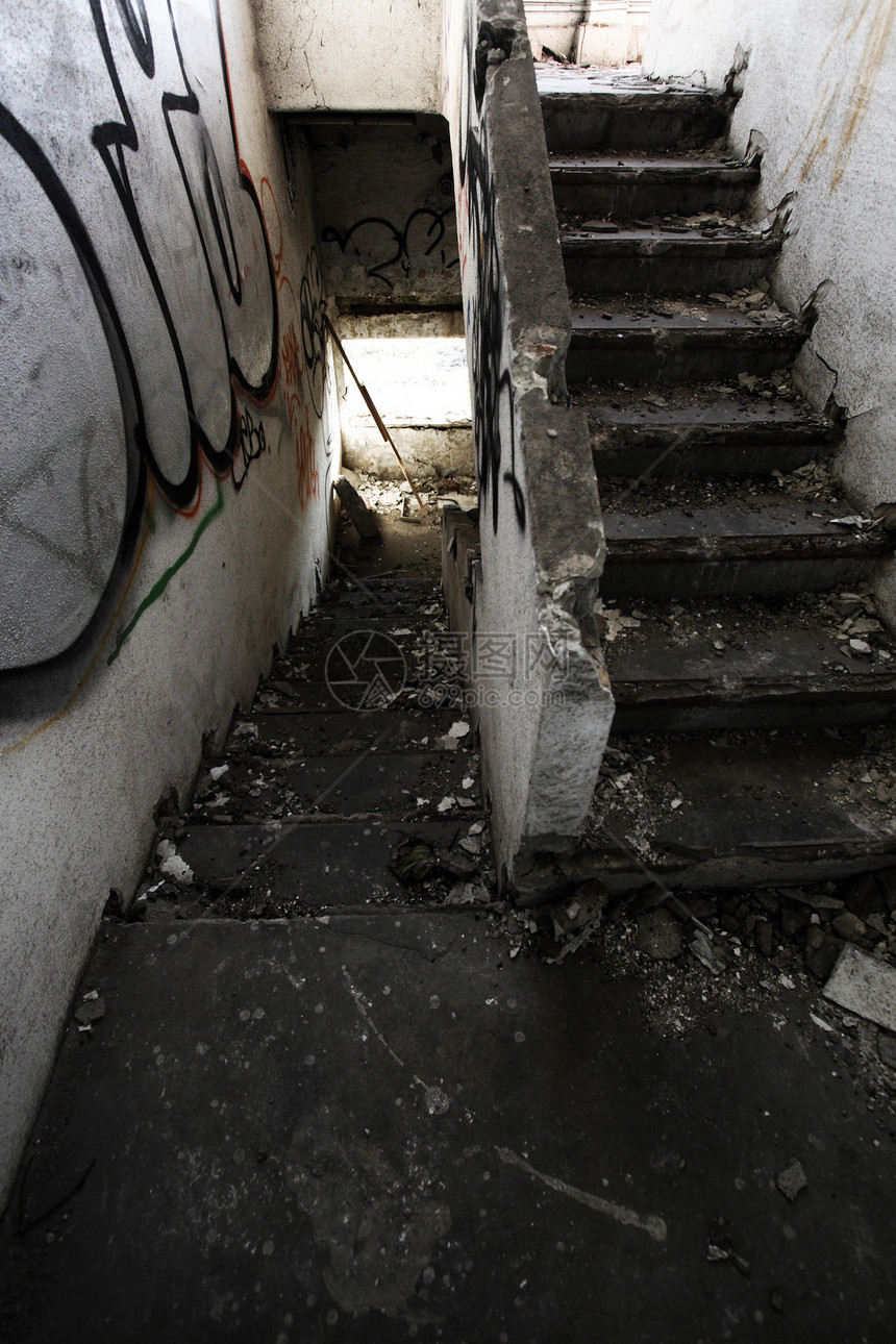旧建筑石头建筑学废墟石质破坏楼梯房子小屋阴影大厅图片