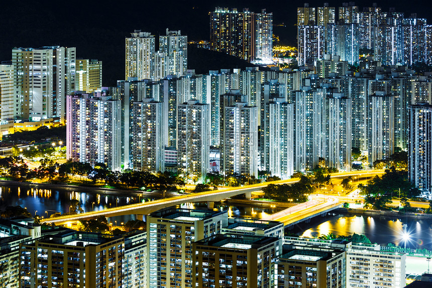 香港住宅区晚上夜里在香港住房公寓楼城市摩天大楼市中心房屋民众天际建筑住宅图片