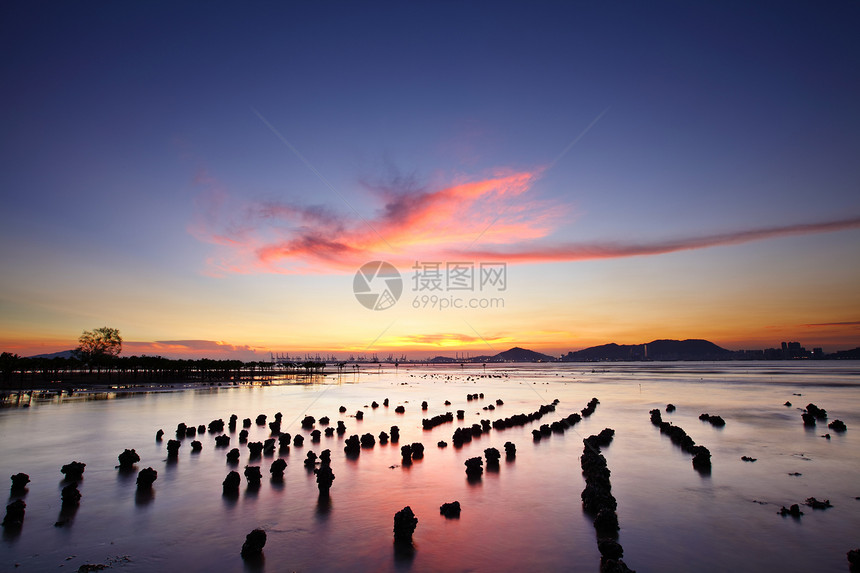 海晒日落海滩日落海洋石头风景岩石天空海景海岸日出夕阳图片