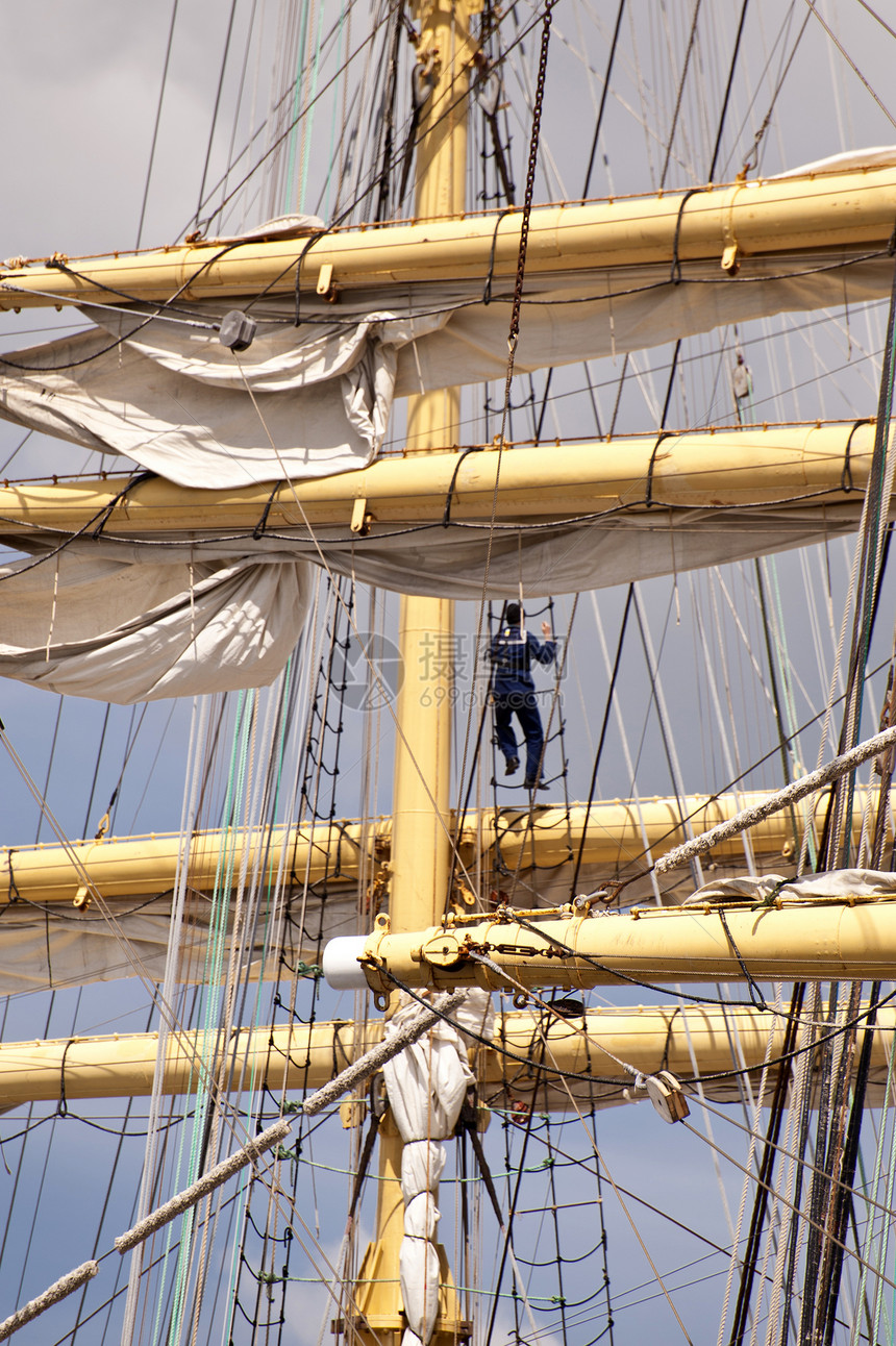 高山船蓝色水手城市沿海索具天蓝色码头绳索航行港口图片