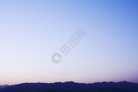 中国山地风景和黄昏天的天空美水平风光日落山脉陆地场景地平线沙漠摄影蓝色背景图片