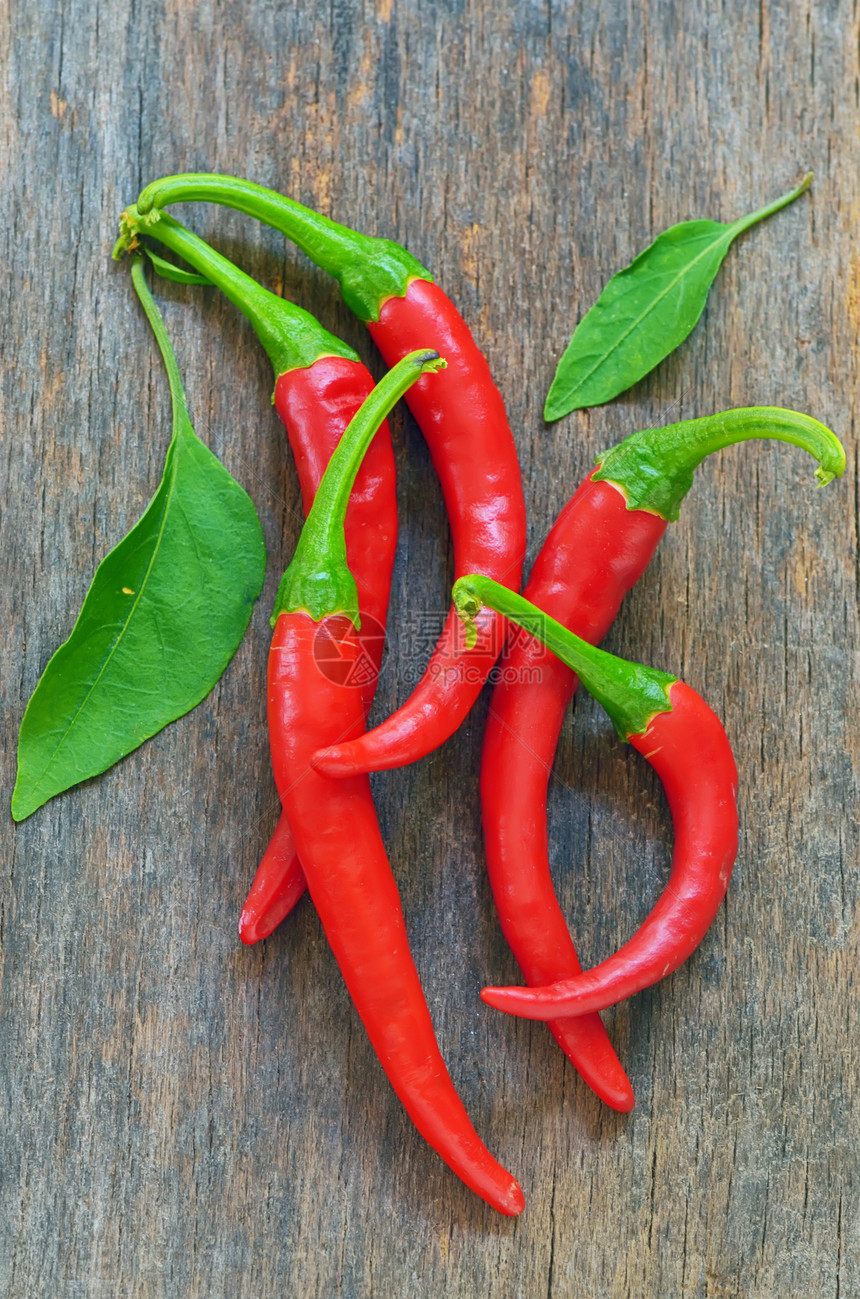 红辣椒食物胡椒木头文化植物烹饪厨房香肠蔬菜叶子图片