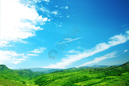 青春 绿色的风景 天空和云彩都是蓝色的数字场景复合农业环境生长水平摄影背景图片