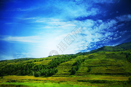 风景是你怎样都好青春 绿色的风景 天空和云彩都是蓝色的环境水平数字复合场景农业摄影生长背景