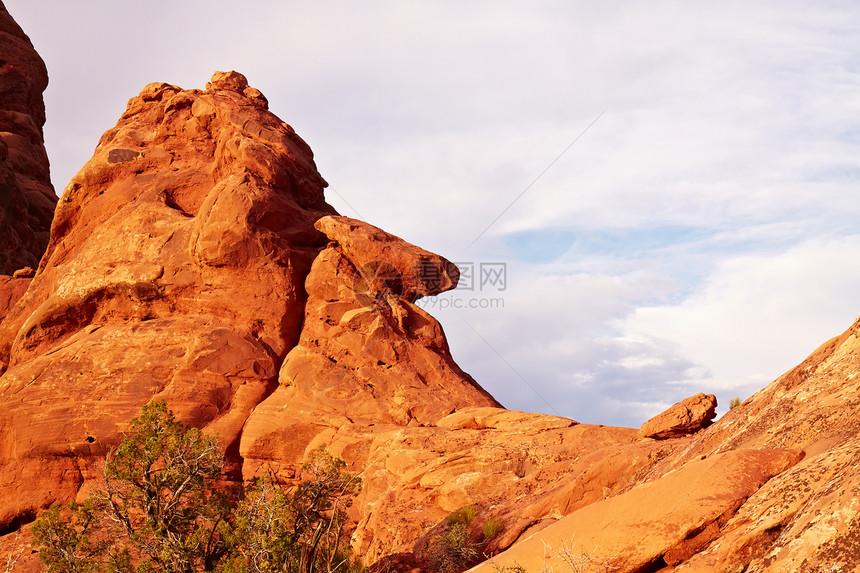 红沙漠天空国家侵蚀岩石峡谷橙子公园风景编队干旱图片