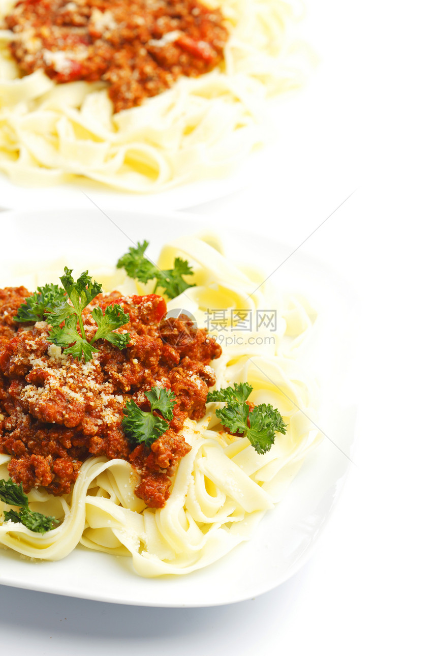 含有意面的平板纸e叶子蔬菜食物盘子饮食营养美食香料烹饪面条图片