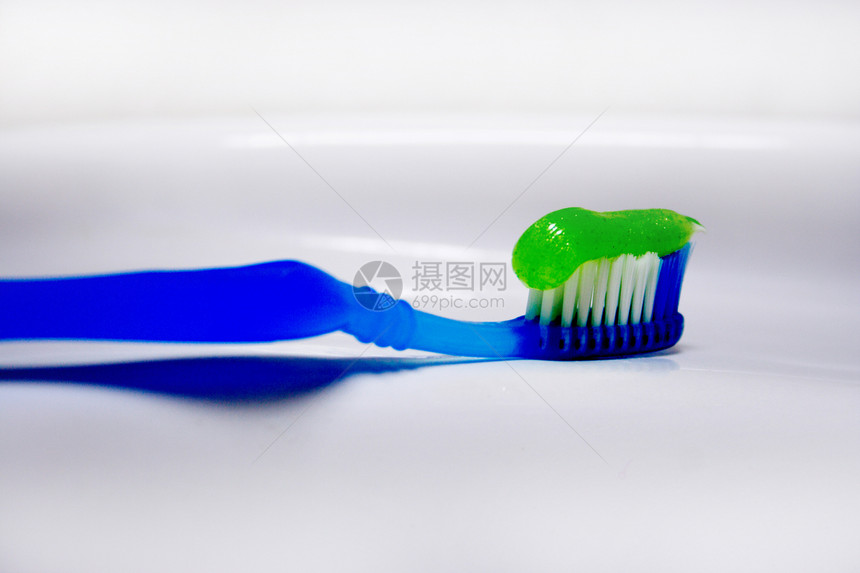 牙刷插图关心阴影玻璃肥皂刷子混合器摄影卫生坡度图片
