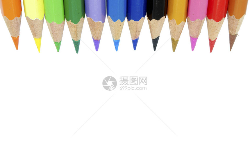 白色背景上分离的彩色蜡笔颜色彩虹红色橙子铅笔对角线绿色蓝色教育紫色调色板图片