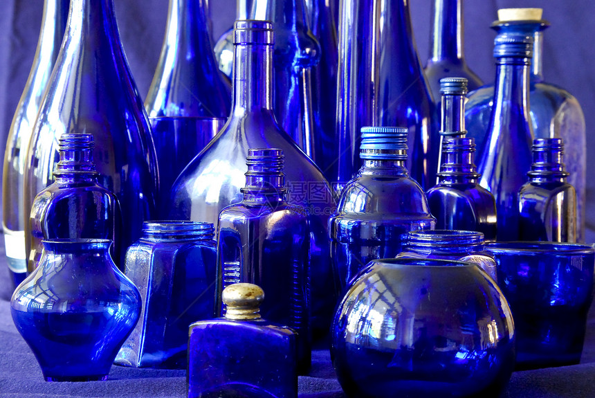 蓝瓶船只透明度血管黑色醒酒器小瓶眼镜饮料钴蓝色香水瓶图片