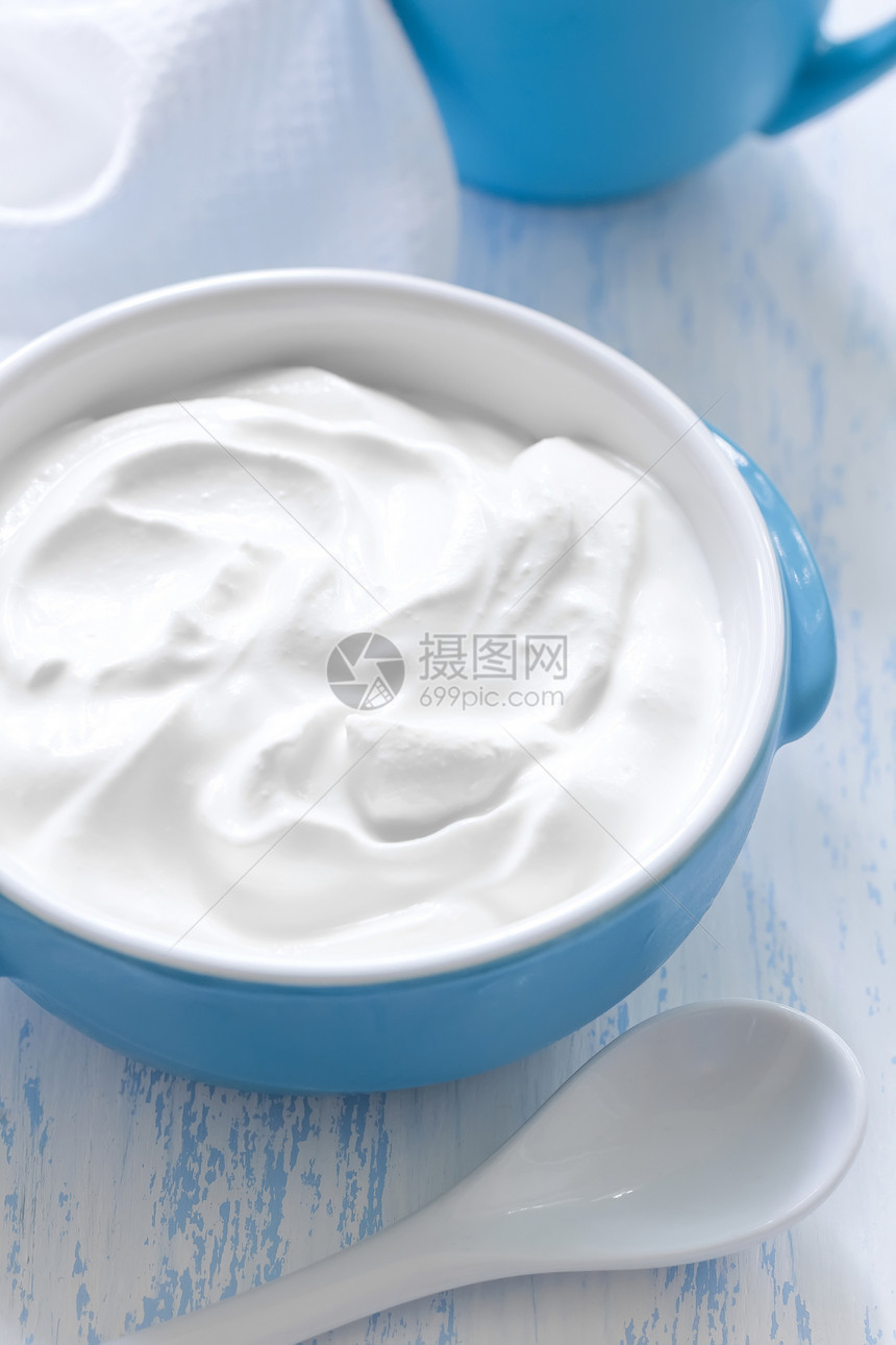 酸酸奶油低脂肪美食饮食奶制品蓝色食谱牛奶勺子厨房食物图片